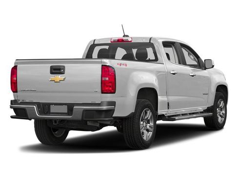 Used 2018 Chevrolet Colorado LT AWD/4WD image 2