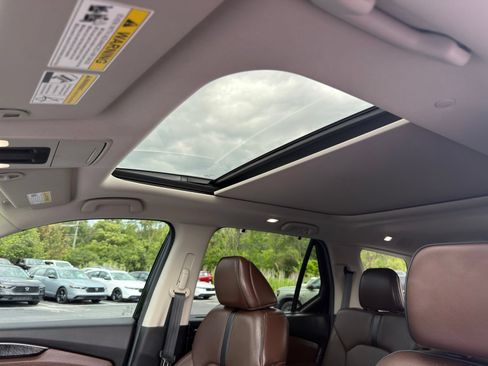 Used 2025 Honda Pilot Elite image 17