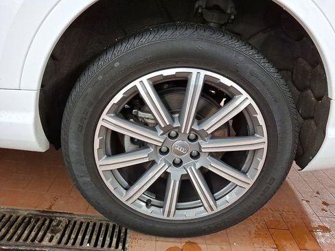 Used 2019 Audi Q7 3.0T Premium Plus w/ Premium Plus Package image 6