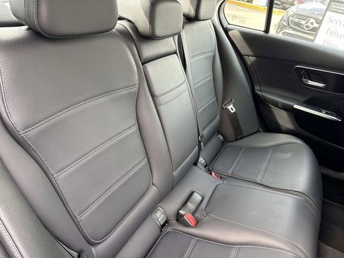 Used 2022 Mercedes-Benz C 300 C 300 image 9