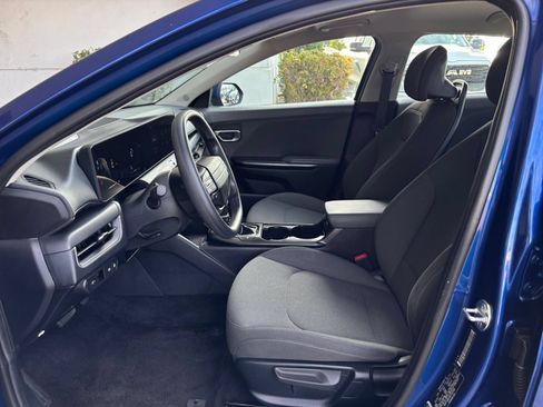 Used 2025 Kia K4 FWD image 22