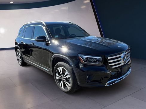 Certified 2025 Mercedes-Benz GLB 250 4MATIC image 7