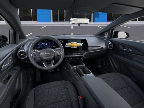 New 2026 Chevrolet Equinox EV LT image 36