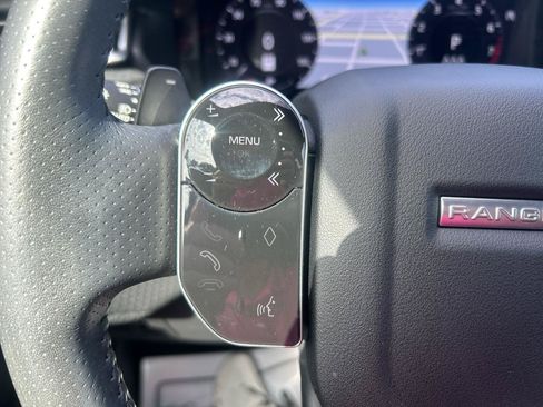 Used 2019 Land Rover Range Rover Velar S AWD/4WD image 16