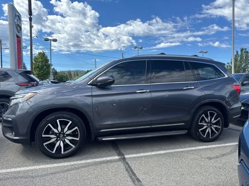 Used 2019 Honda Pilot Touring image 9