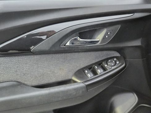 Used 2021 Chevrolet TrailBlazer LT w/ Premium Seating Package FWD image 21