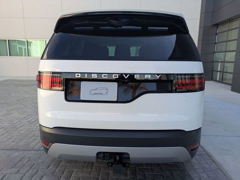 New 2026 Land Rover Discovery S image 5