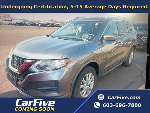 Used 2020 Nissan Rogue SV image 1