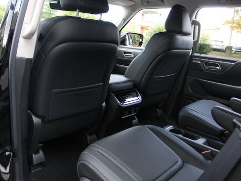 Used 2025 INFINITI QX80 Pure w/ Cargo Package image 29