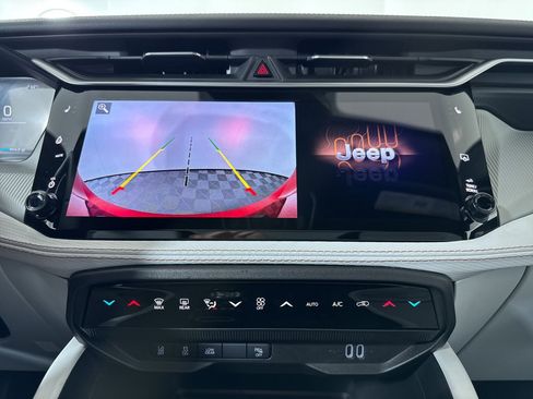 New 2026 Jeep Cherokee Limited AWD/4WD image 18