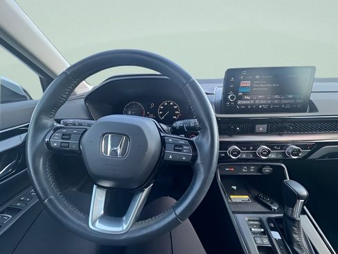 Used 2025 Honda CR-V EX-L image 22