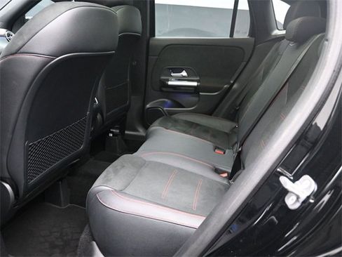 Used 2025 Mercedes-Benz GLA 250 image 21