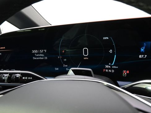 New 2026 Cadillac Optiq Luxury 2 image 25