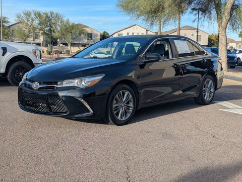 Used 2016 Toyota Camry SE image 6
