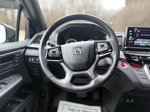 Used 2025 Honda Odyssey Sport-L image 17