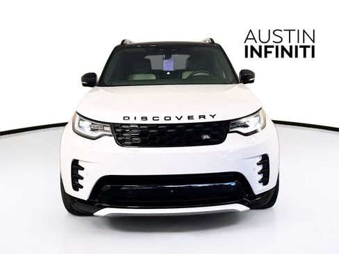 Used 2024 Land Rover Discovery Dynamic SE image 2