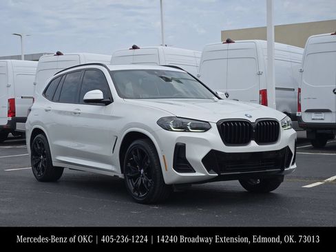 Used 2024 BMW X3 xDrive30i w/ Premium Package AWD/4WD image 3