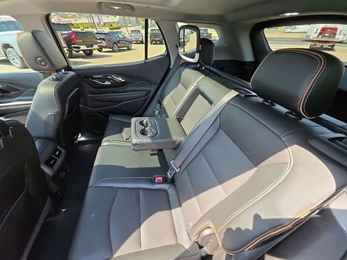Used 2023 GMC Terrain AT4 image 25