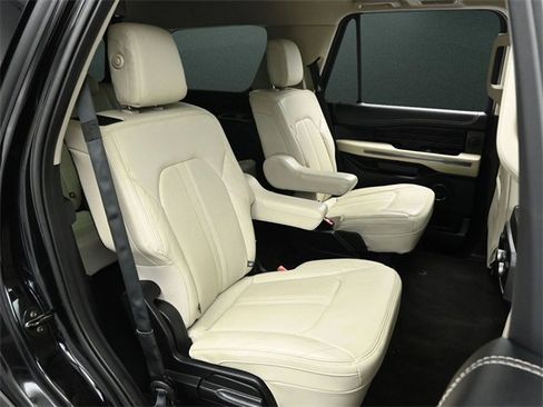 Used 2020 Ford Expedition Platinum image 20