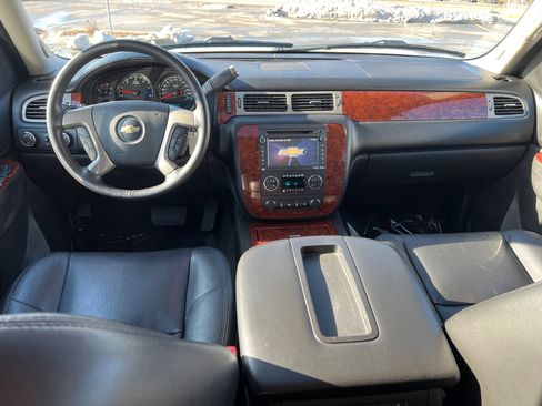 Used 2013 Chevrolet Tahoe LTZ image 30