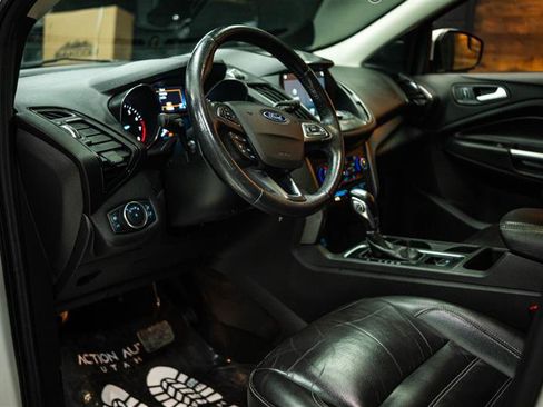 Used 2018 Ford Escape SEL AWD/4WD image 9