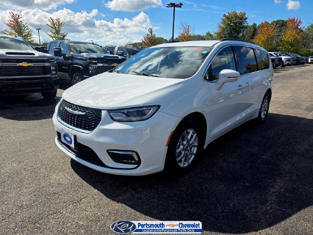 Used 2022 Chrysler Pacifica Touring-L FWD image 1