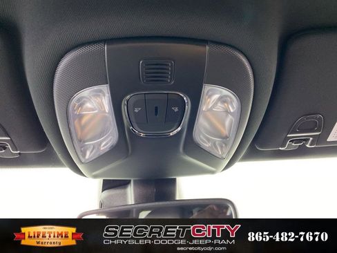 New 2026 Jeep Compass Latitude image 19