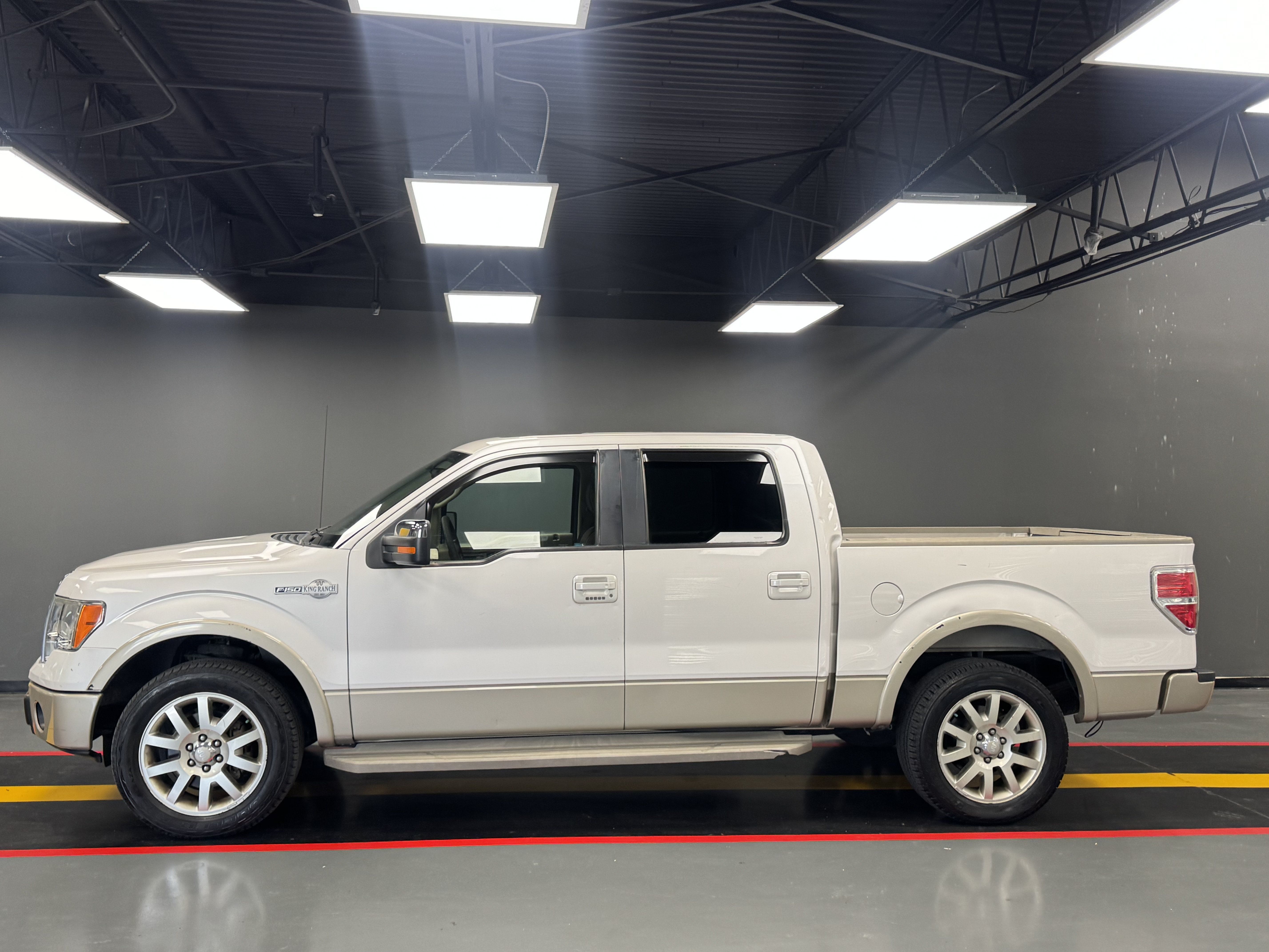Used 2010 Ford F150 XL RWD image 3