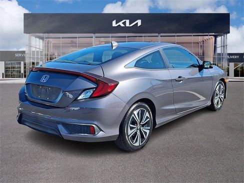 Used 2017 Honda Civic EX-T image 6