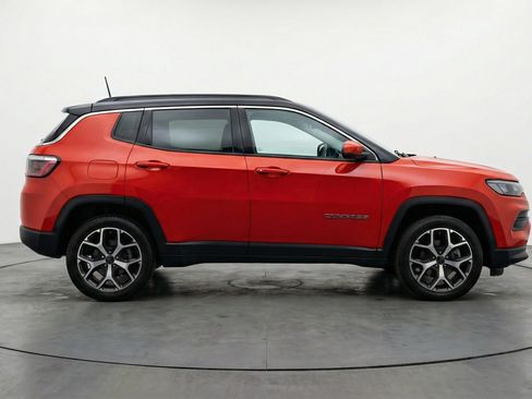 Used 2025 Jeep Compass Limited AWD/4WD image 11