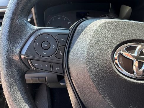 Used 2025 Toyota Corolla LE FWD image 24