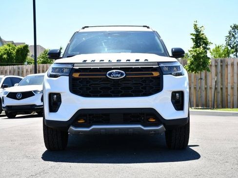 Used 2026 Ford Explorer Tremor w/ Tremor Convenience Package AWD/4WD image 2