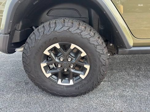 Used 2025 Jeep Wrangler Unlimited Rubicon 4xe AWD/4WD image 9