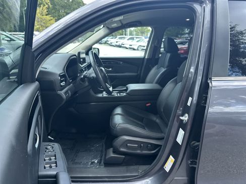 Used 2024 Honda Pilot EX-L image 2