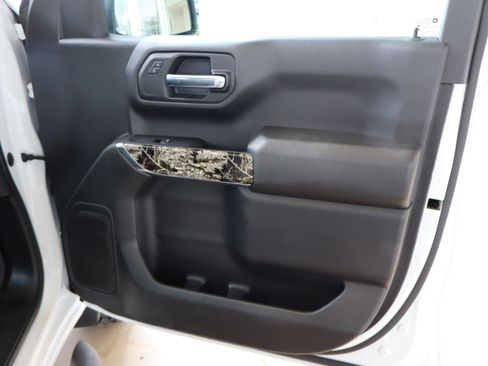 Used 2022 Chevrolet Silverado 1500 Custom Trail Boss w/ Realtree Special Edition image 35