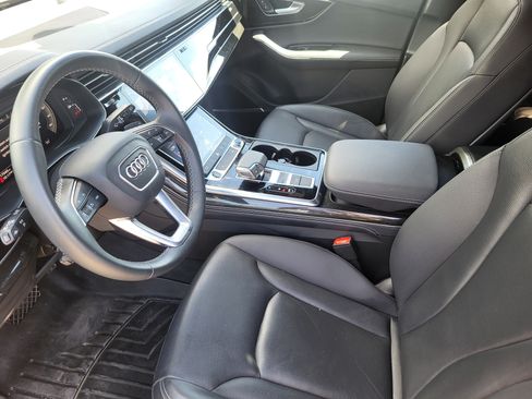 Used 2025 Audi Q7 3.0T Premium Plus w/ Premium Plus Package AWD/4WD image 12