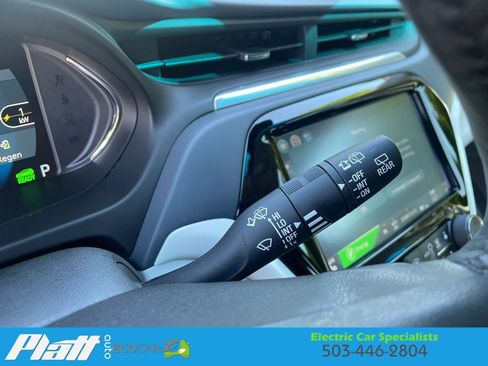 Used 2017 Chevrolet Bolt Premier w/ Driver Confidence II Package FWD image 30