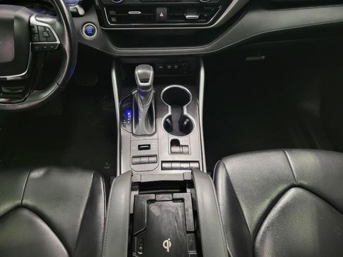 Used 2021 Toyota Highlander XLE image 15