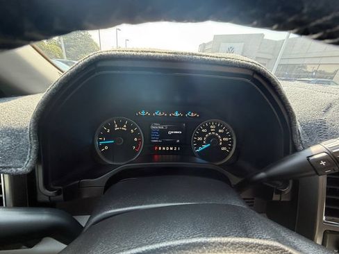 Used 2015 Ford F150 XLT w/ Equipment Group 302A Luxury AWD/4WD image 19