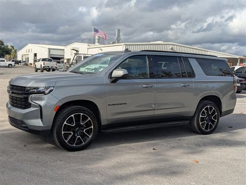 Certified 2024 Chevrolet Suburban RST image 7