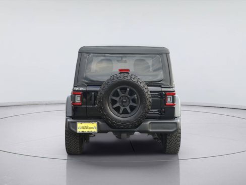 Used 2025 Jeep Wrangler Sport AWD/4WD image 7