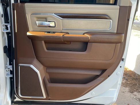 Used 2022 RAM 3500 Laramie image 10