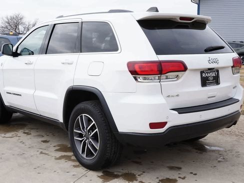 Used 2020 Jeep Grand Cherokee Laredo w/ Quick Order Package 2BN North image 4