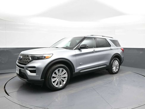 Used 2022 Ford Explorer King Ranch w/ Premium Technology Package AWD/4WD image 10