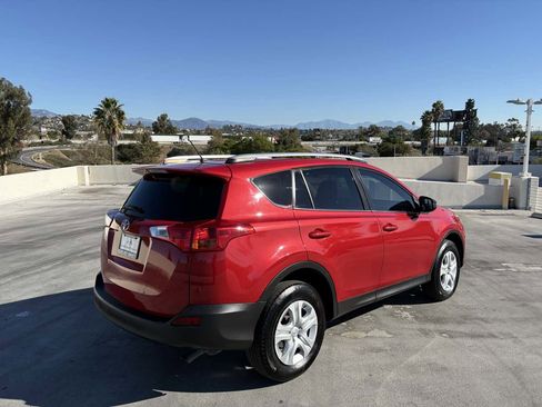 Used 2013 Toyota RAV4 LE image 40