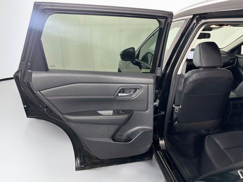 Used 2026 Nissan Rogue SL FWD image 26