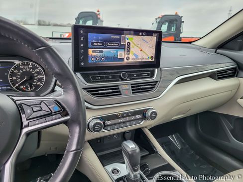 Used 2024 Nissan Altima 2.5 SL image 24