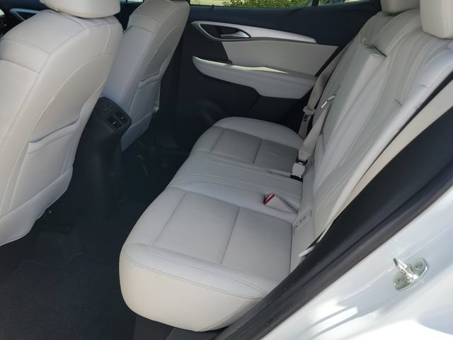 Used 2025 Buick Envision Avenir AWD/4WD image 8