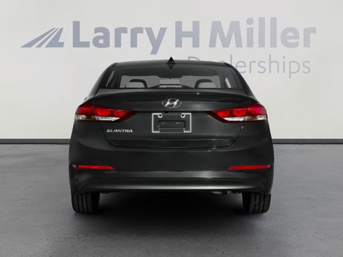 Used 2018 Hyundai Elantra SEL FWD image 8