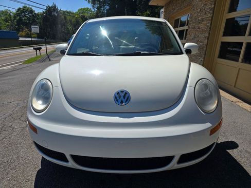 Used 2008 Volkswagen Beetle Triple White Edition FWD image 24